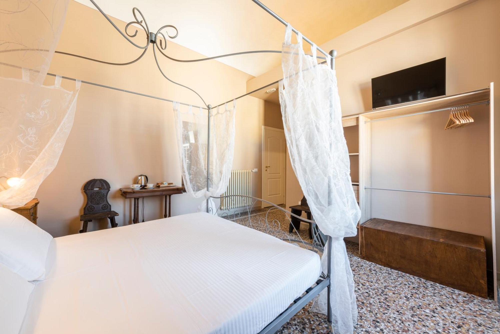 La Torre Garbata Hotell Pisa Eksteriør bilde